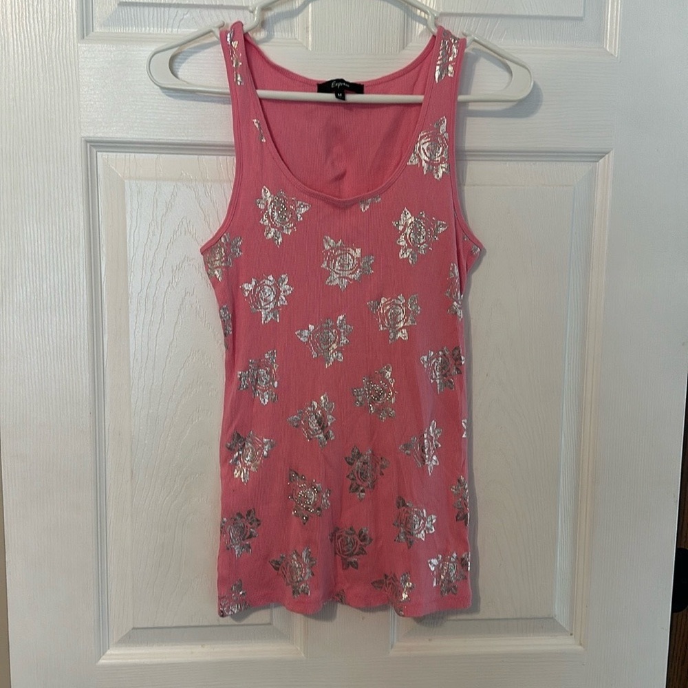 Women’s pink tank top